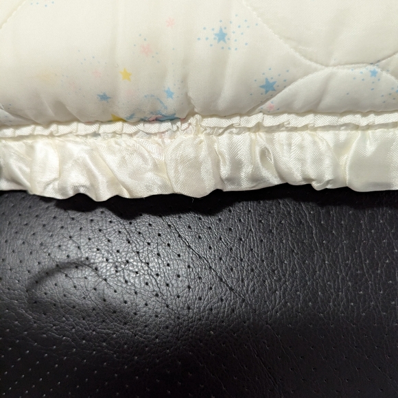 COPY - Vintage quilted polyester with satin fringe and back pillow. For Baby or… - Picture 5 of 7